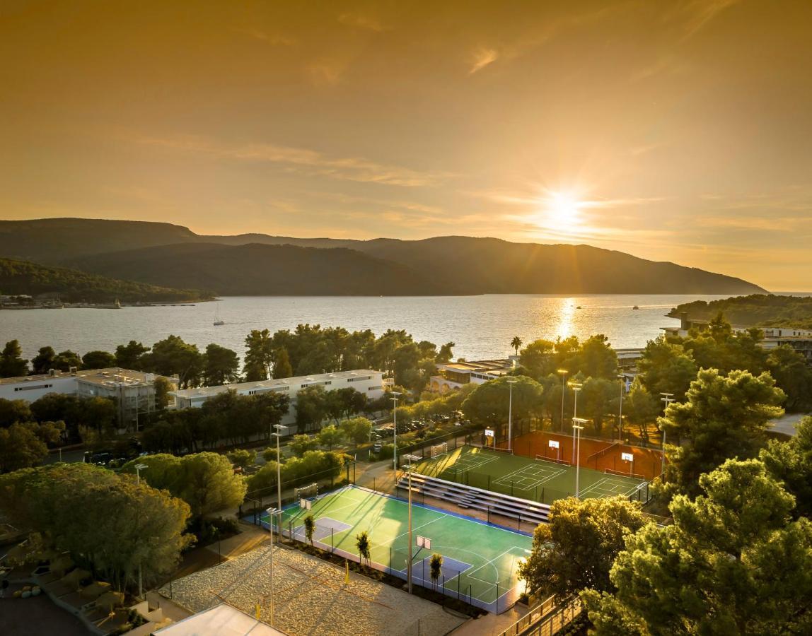 Valamar Amicor Resort Stari Grad  Eksteriør billede