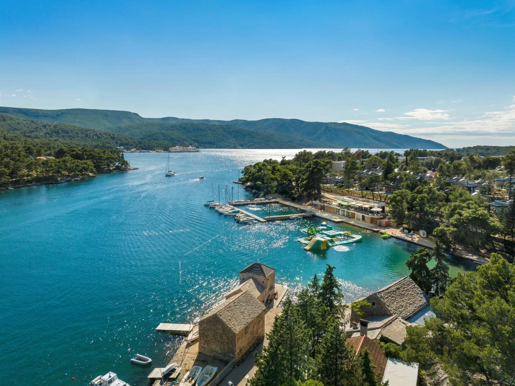 Valamar Amicor Resort Stari Grad  Eksteriør billede
